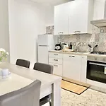 Manzoni Artist Apartment