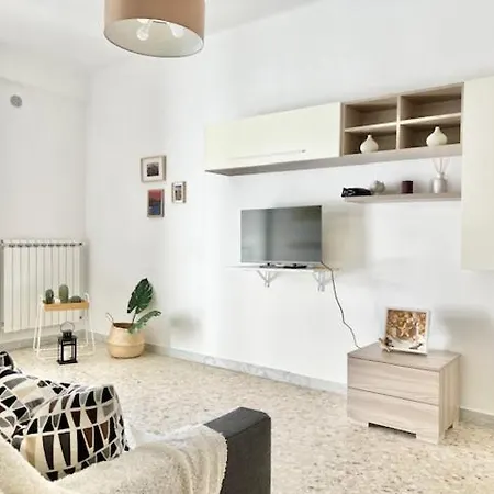 아파트 Manzoni Artist *