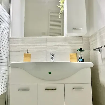 Manzoni Artist Apartment *