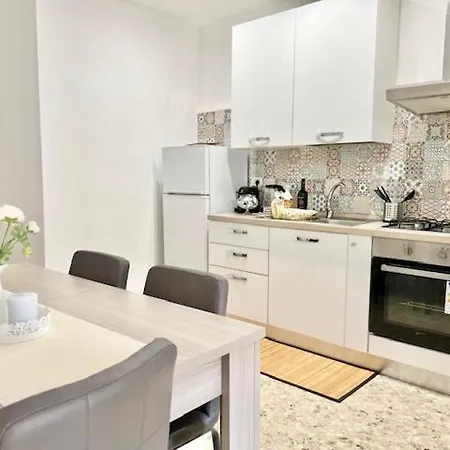 Manzoni Artist Apartment